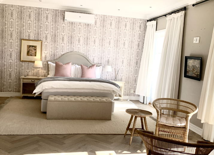 Superior King Room with Balcony 202