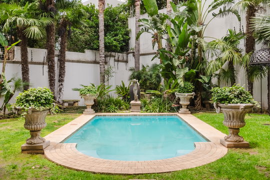 swimming pool accommodation