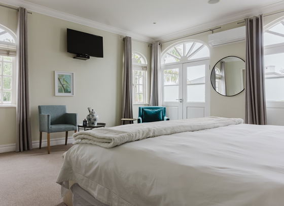 Superior King Room with Balcony 401