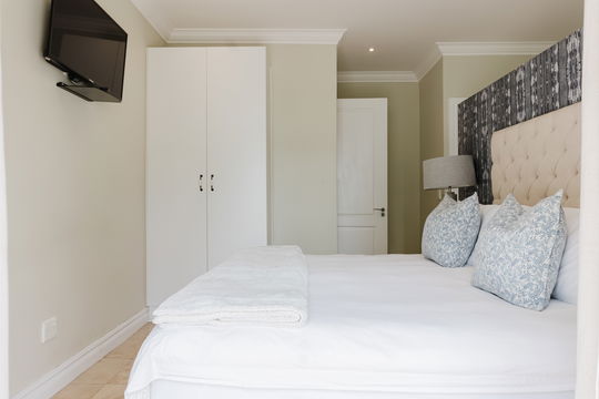 luxury accommodation corporate stay sandton Hyde Park