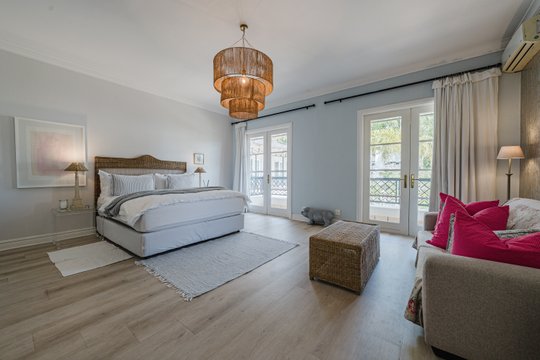OWN ENTRANCE luxury 60 m2 apartment with balcony kitchenette