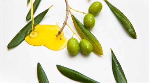 Cascade EVOO [ extra virgin olive oil ] fresh and crisp in color and flavor 