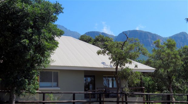 KitKat's Cottage at Khaya Hanci is a new stylish building with modern touches and a cosy interior. Drakensberg mountain views and surrounded by paddocks. Finest Accommodation in Kampersrus, Hoedspruit. KitKat's Cottage at Khaya Hanci is a new stylish building with modern touches and a cosy interior. Drakensberg mountain views and surrounded by paddocks. Finest Accommodation in Kampersrus, Hoedspruit.