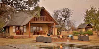 self-catering Chalet Dinokeng