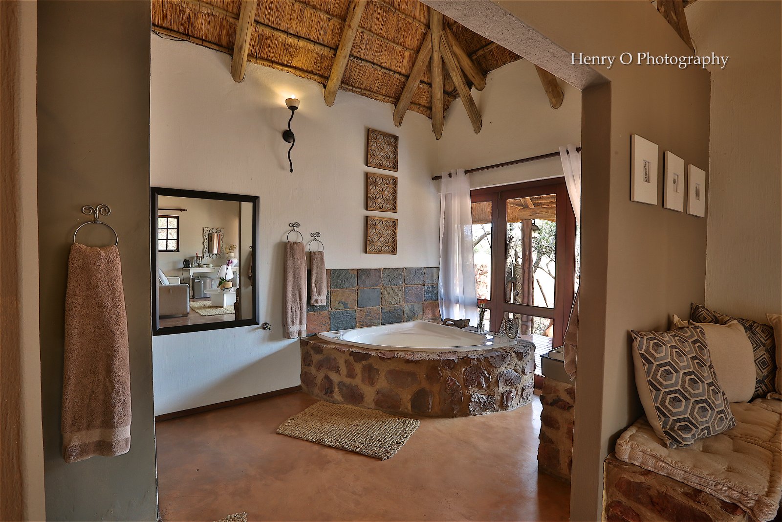 Honeymoon Suite - Mangwa Valley Game Lodge & Spa