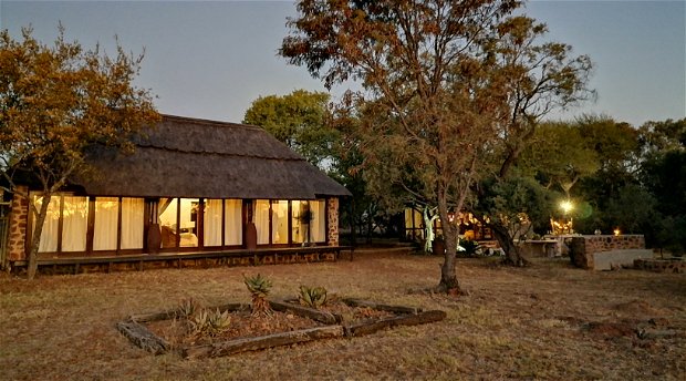 mid-week specials Luxury Chalet dinokeng