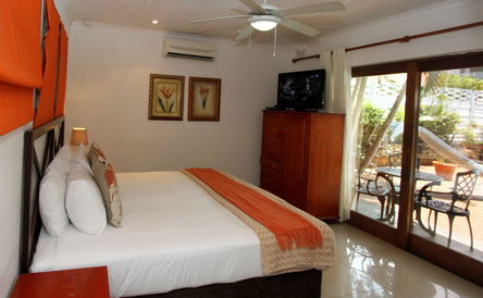 Room 3 - Deluxe Family with Pool view