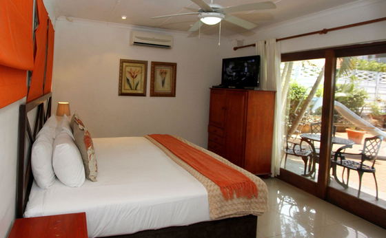 Room 3 - Deluxe Family with Pool view
