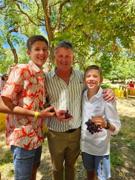 HOOGWATER fruit picking