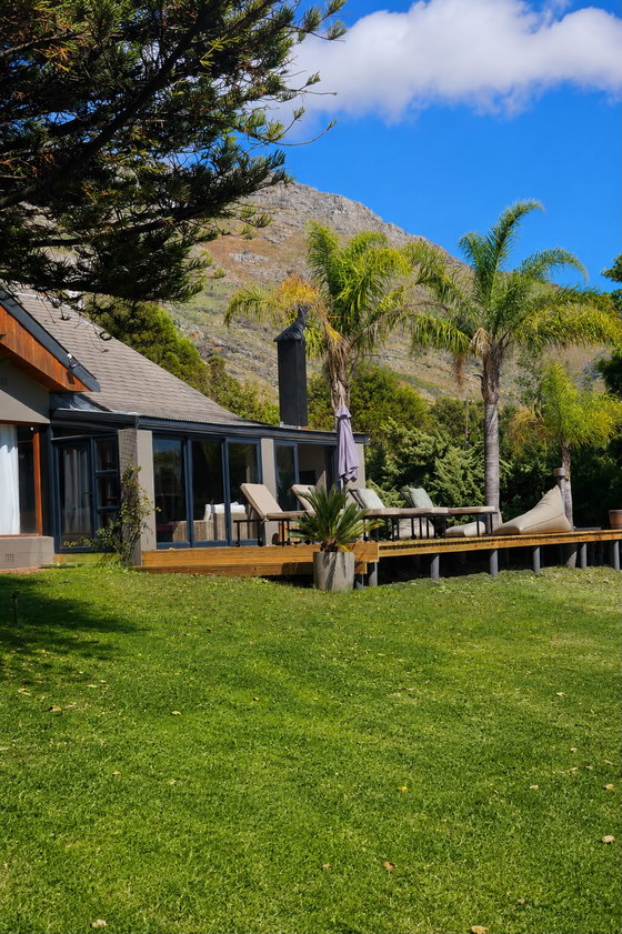 Country Manor
