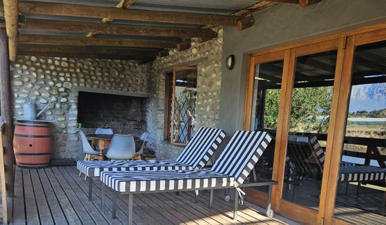 Benjamin deck area
