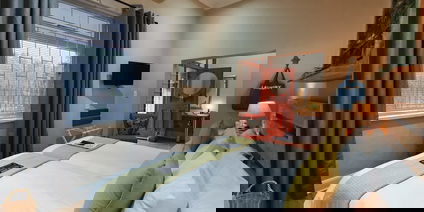 Room 4 - Luxury King/Twin Room