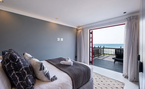 26 Perissa Villa