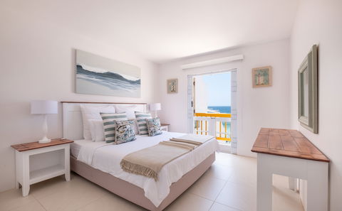 36 Perissa Apartment