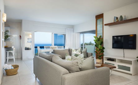 8 Perissa Apartment