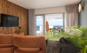 37 Perissa Apartment