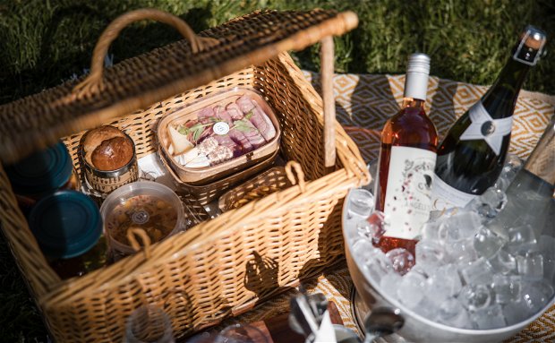 Grande Country Picnics at Grande Provence