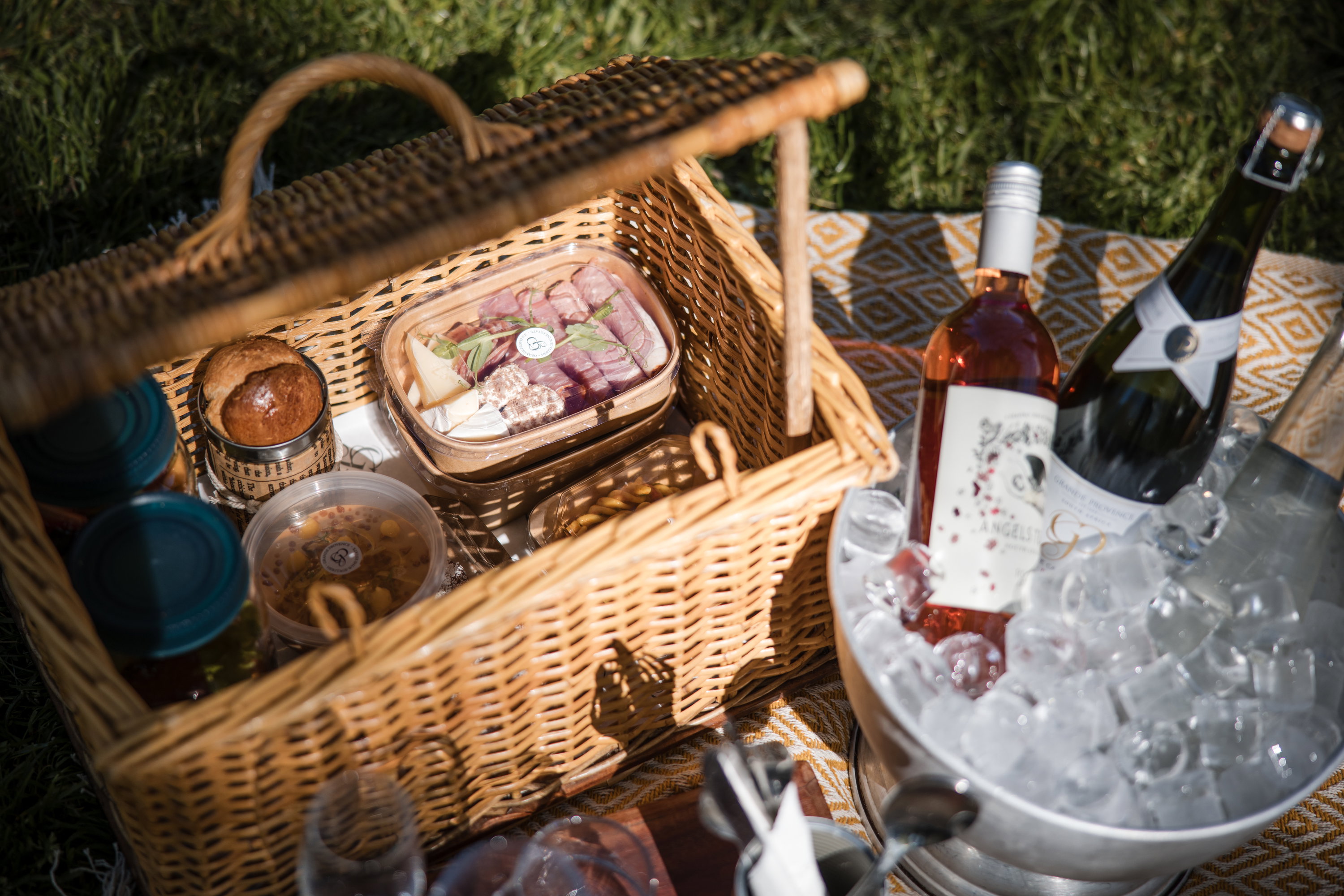 Grande Country Picnics at Grande Provence