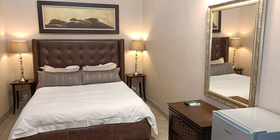 Honeymoon Suite