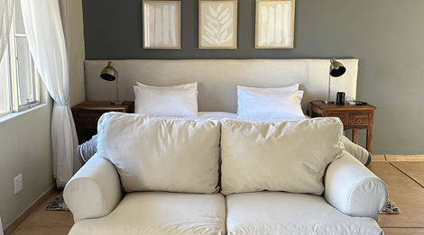 Accommodation- Rooms, selfcatering , Farmhouse and Tents