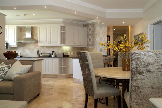 Kitchen/Dining area