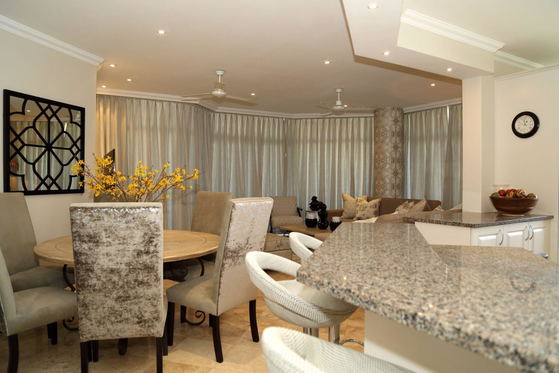 Kitchen/Dining area