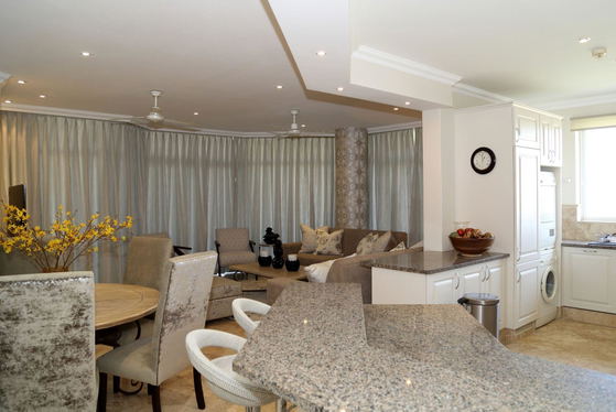 Kitchen/Dining area