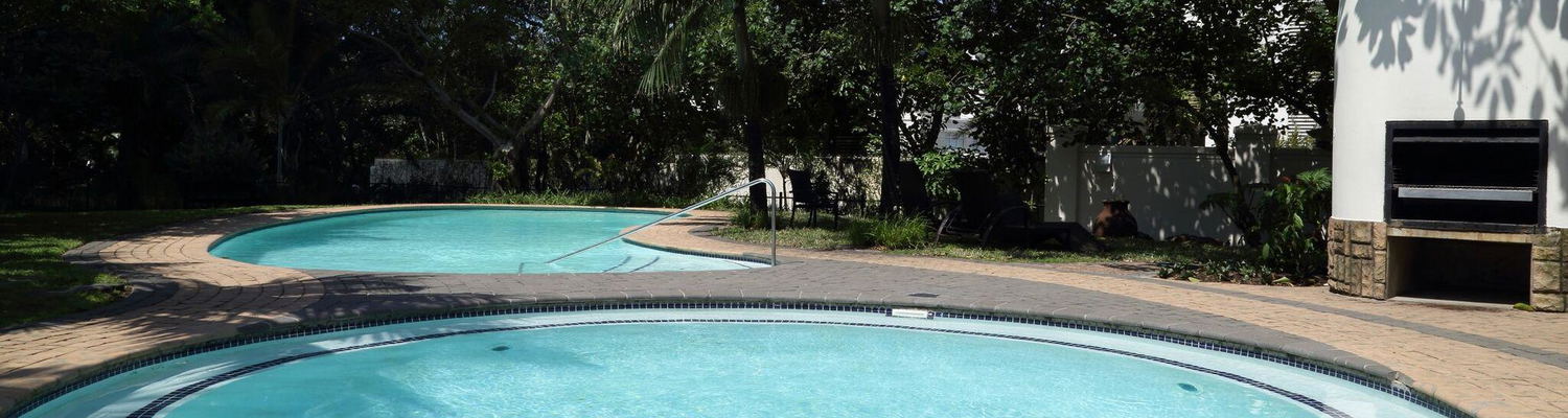 Communal pool and garden