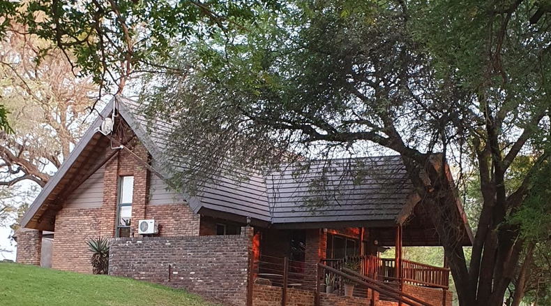 Chalet no 10 front view