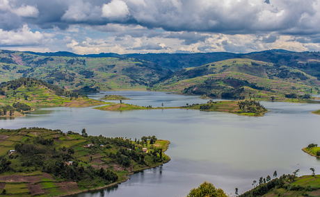 Calm waters on Lake Bunyonyi, Uganda Calm waters on Lake Bunyonyi, Uganda