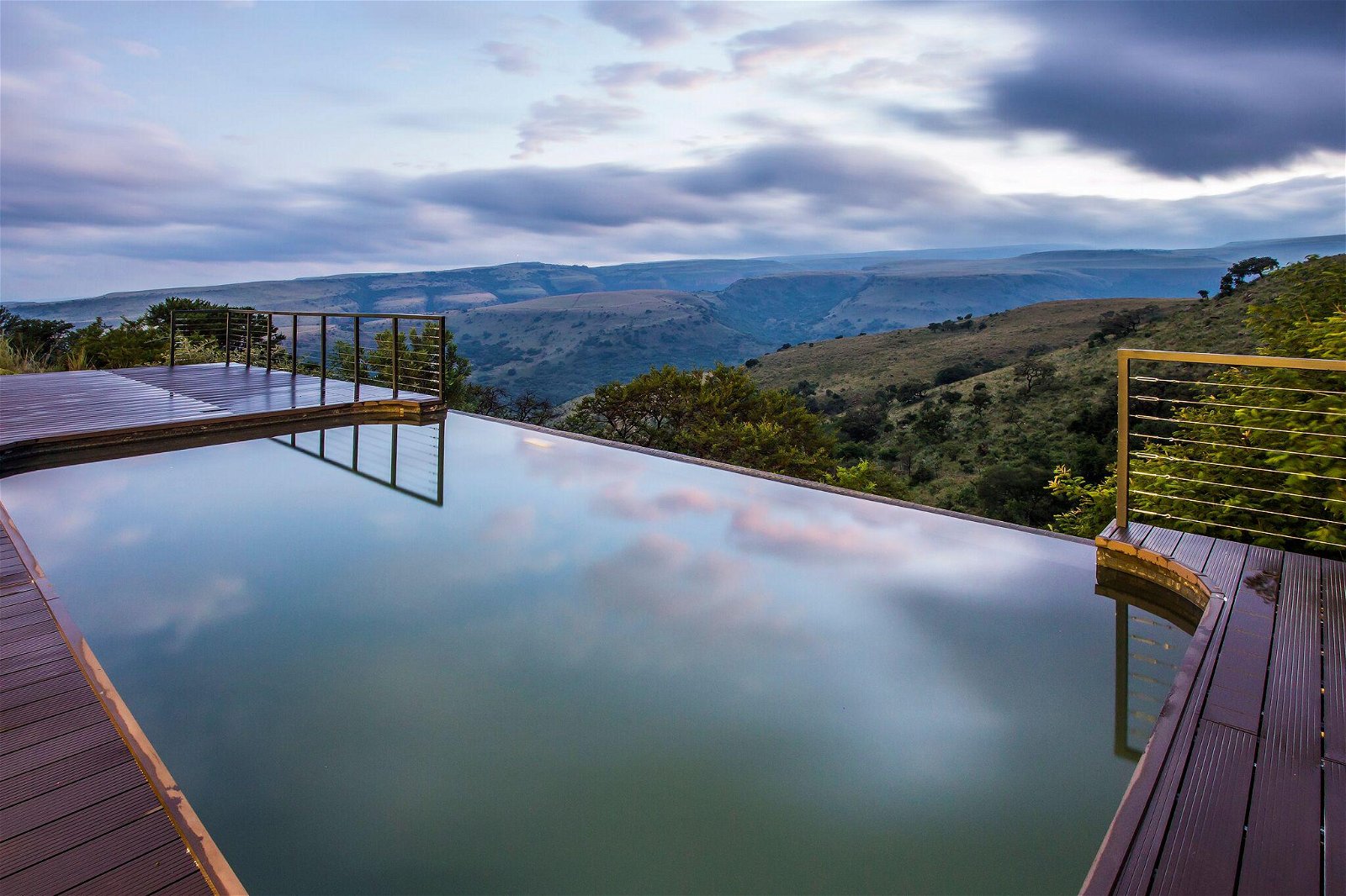 A weekend getaway with two guest house accommodation options, situated on a game reserve near Lydenburg, Mpumalanga. 