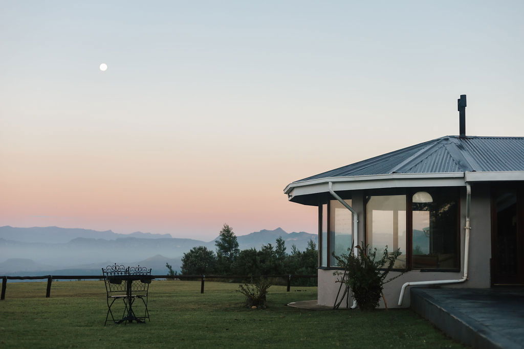 accommodation in the Drakensberg Mountains with spectacular views