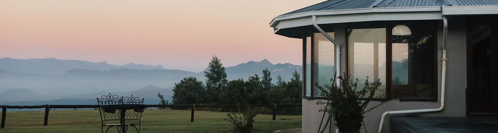 accommodation in the Drakensberg Mountains with spectacular views