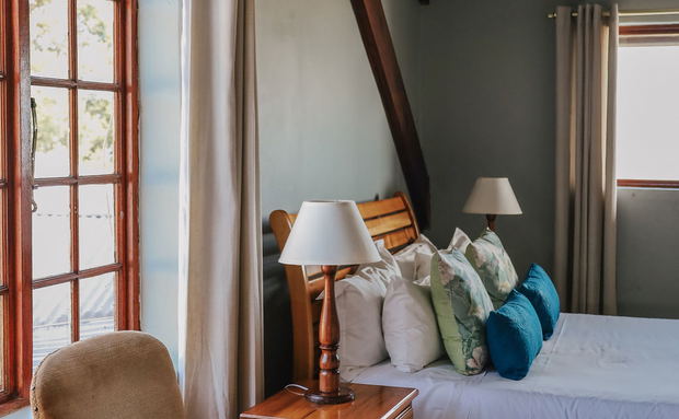 Room 2 Standard Upstairs Queen is a romantic couple sleeper with the best view overlooking the Drakensberg Mountains Room 2 Standard Upstairs Queen is a romantic couple sleeper with the best view overlooking the Drakensberg Mountains