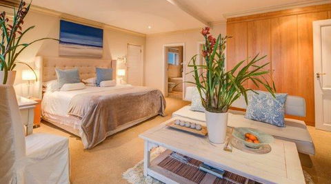 Lions Head Bedroom Seating Area