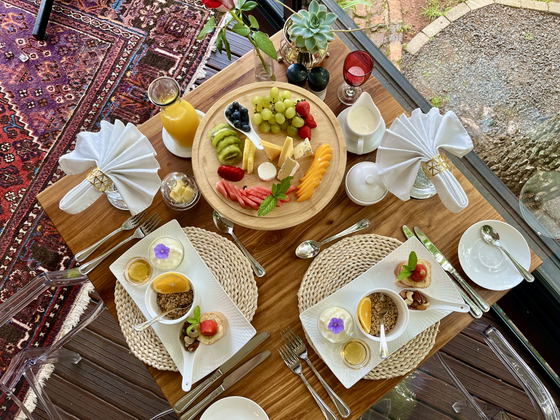 Breakfast at Patcham Place, Clarens