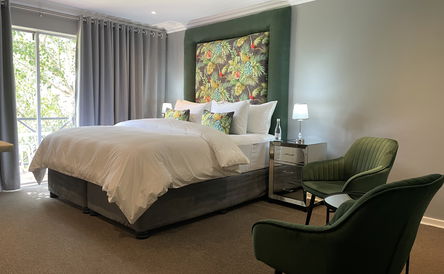 Room 3: Deluxe Mountain View