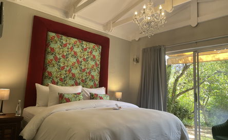 Room 5: Classic Garden View