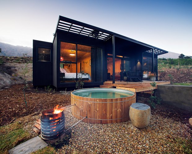 Fire POD House, unique cabin with mountain and river view Fire POD House, unique cabin with mountain and river view