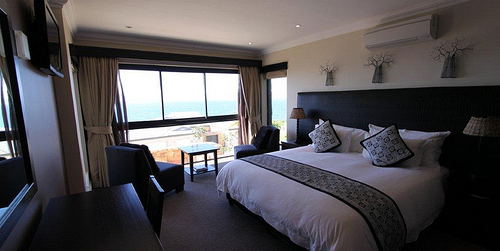 Kambaku Ground Floor Room