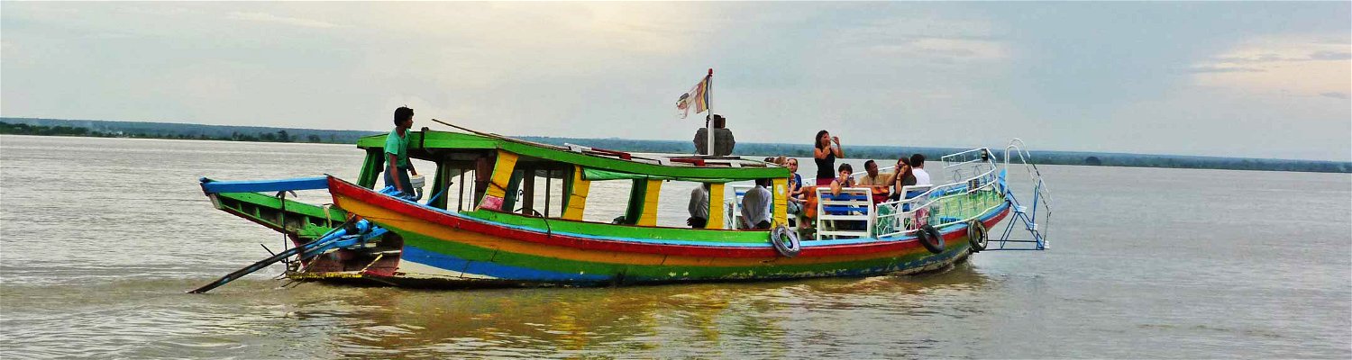 Boat at Ayeyarwaday River
