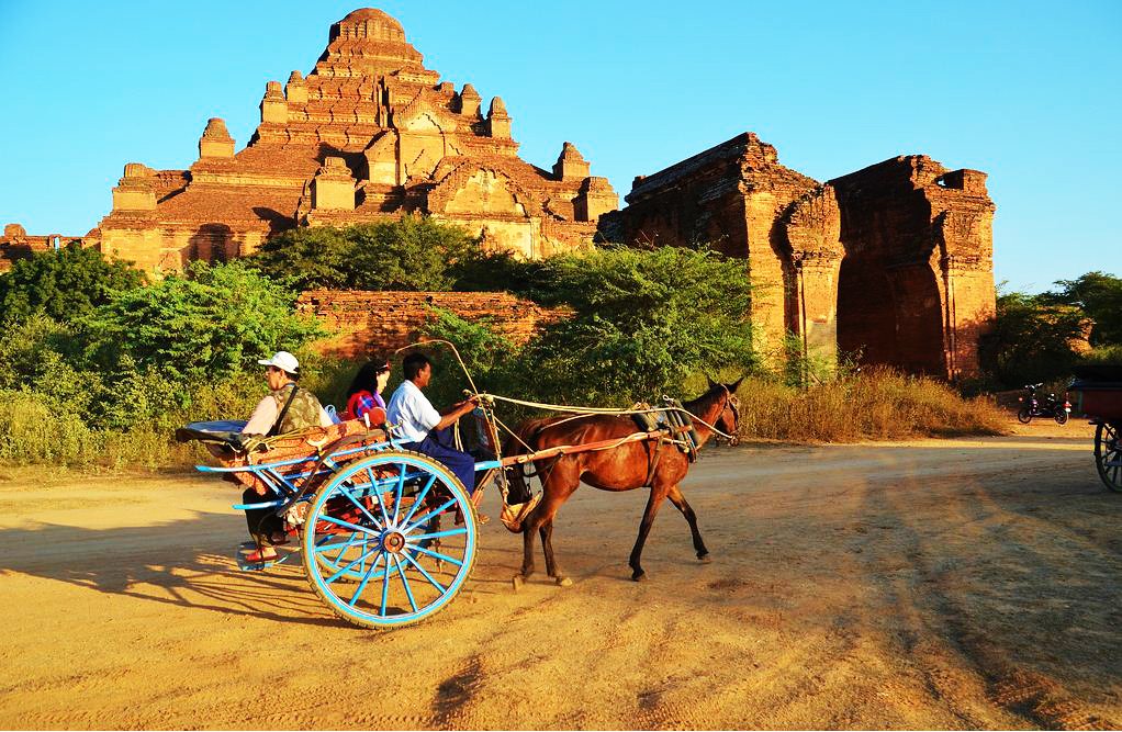 Bagan by Horse Carriage