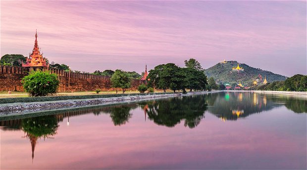 Mandalay Hill Famous Photo