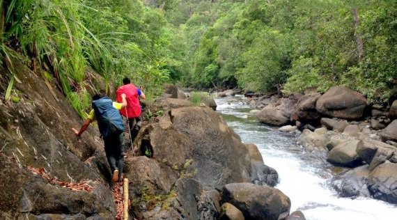 Trekking at Mindat