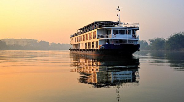 cruise in myanmar