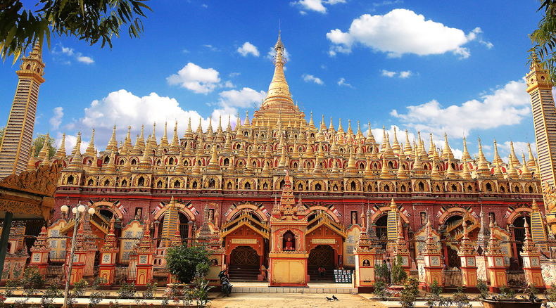 Famous Alaungdaw Kathapa Pagoda