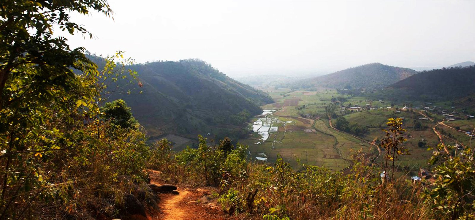 Hiking to PaO village