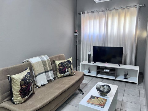 Room 7 -King Room