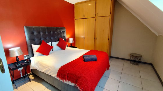 One bedroom apartment upstairs