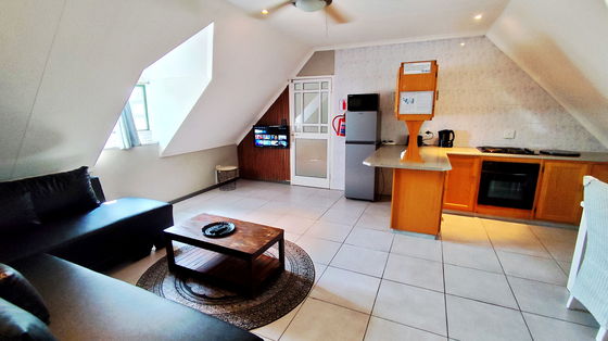One bedroom apartment upstairs
